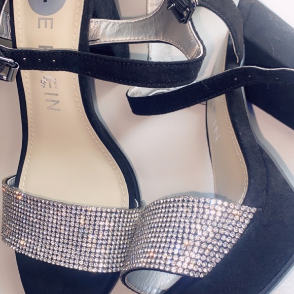 Calvin KleinRhinestone thick heeled size 7 women’s - Picture 4 of 8